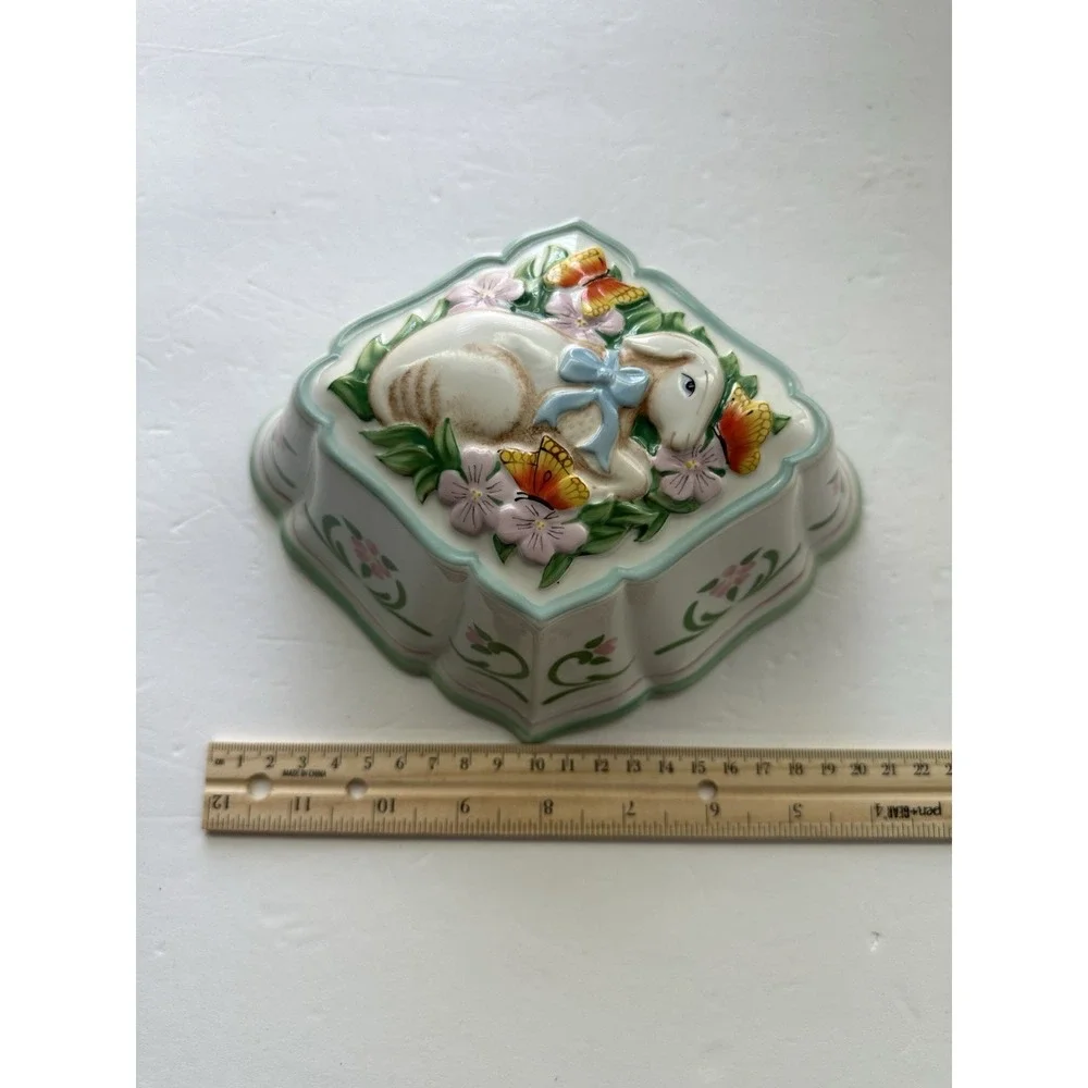 The Franklin Mint Le Cordon Bleu 1986 Lamb & Butterfly Ceramic Wall Plaque